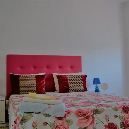 Ricardo Holidays At Nazaré